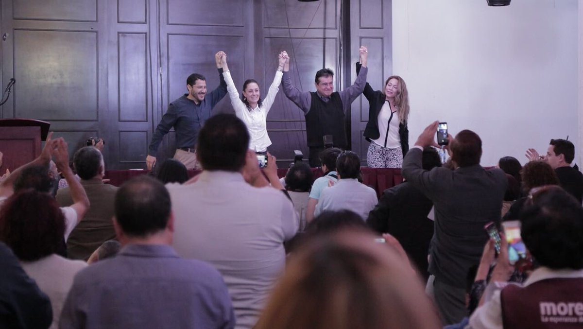 Claudiashein's tweet photo. En la asamblea estatal electoral señalamos: Morena va a ganar por que tenemos proyecto, nos asiste la fuerza de la razón y por que somos parte de un pueblo que construye esperanza. https://t.co/aegRpbPojf