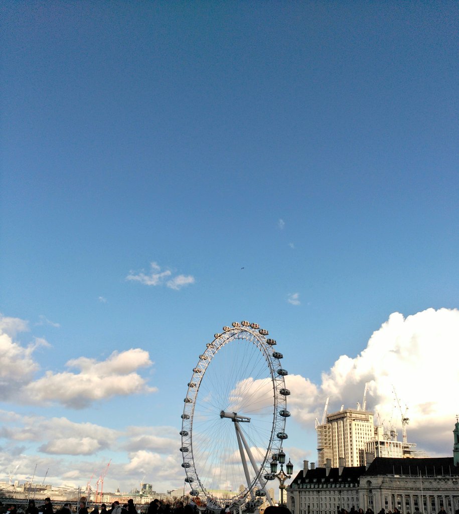 Carmendb_98's tweet photo. London 😍 https://t.co/T5KptUy44q