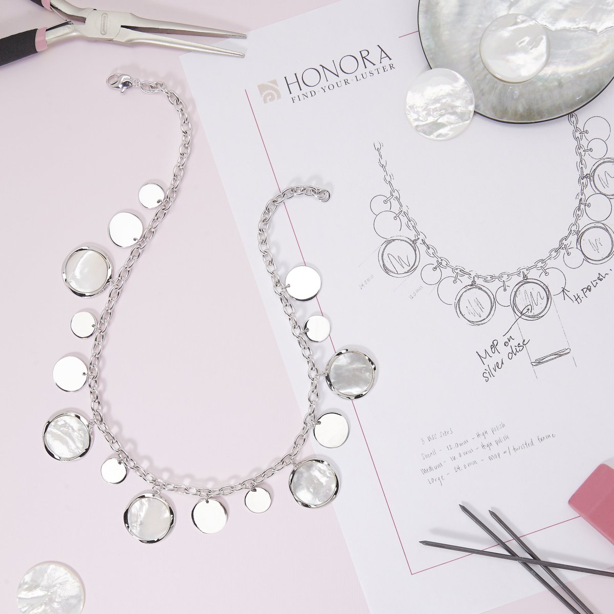 HonoraPearls's tweet photo. Stuck on what to buy for Valentine’s Day? #ReflectionCollection 👀
#ValentinesDay #Bling https://t.co/2ceACoNvS1