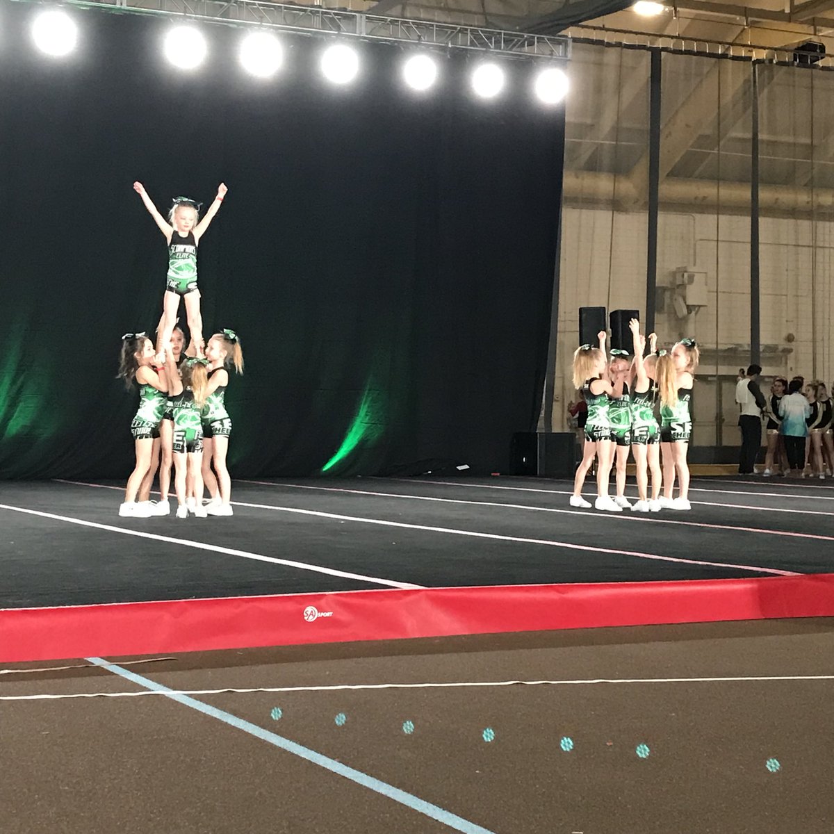 Scorpions Cheer tweet media