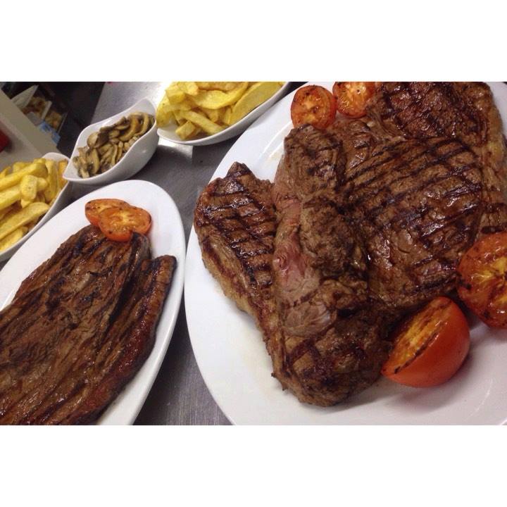 NetworkingSW's tweet image. Come in and enjoy one of our steaks! Grab yourself a 8oz Sirloin or chow down on our 10oz Ribeyes! Bookings available for tonight!