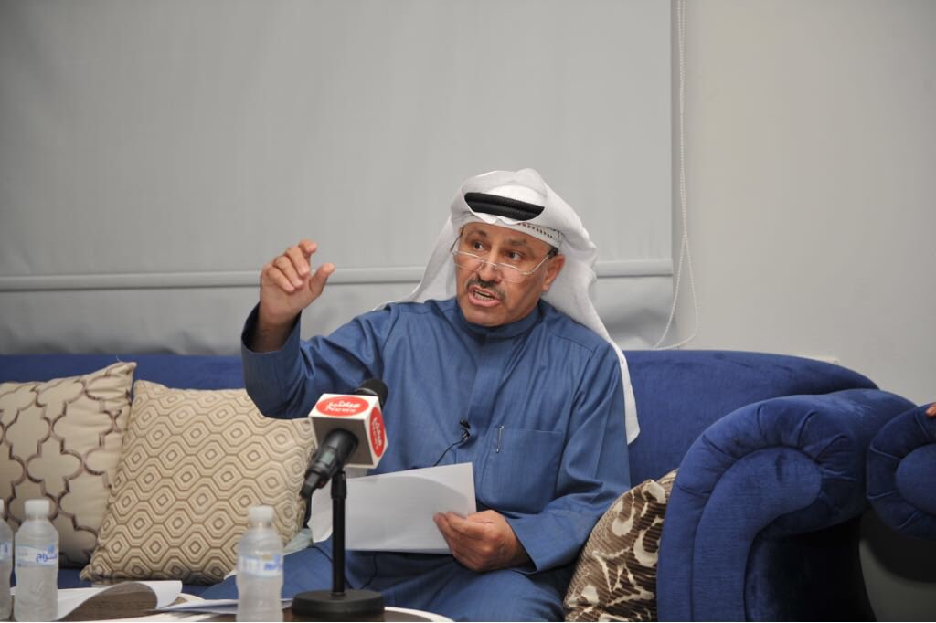 النائب السابق محمد طنا من ديوانه في الجهراء : نناشد أعضاء السلطتين إزاله نص شرط التمتع بجنسية للتطوع بالسلك العسكري وهو تعديل بسيط وللاسف هذا التعديل تم في مجلس ٩٣ وكلنا أمل ان يتم التعديل في الجلسة القادمة ، ليتشرف ابنائنا البدون بخدمة… dlvr.it/QFxj8k