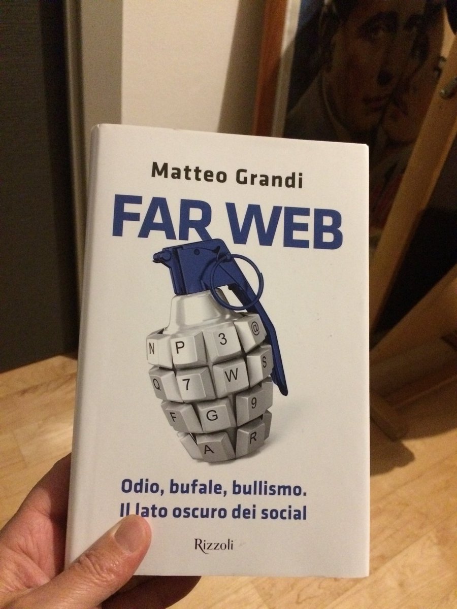 pino_ferrara's tweet image. #FarWeb di @matteograndi me lo sono regalato per Natale ma sono riuscito a leggerlo solo in questi giorni, inesorabile e preciso spiega bene e nel dettaglio dinamiche che oramai sono parte della nostra vita digitale. Dai ragazzi al nonno... da leggere