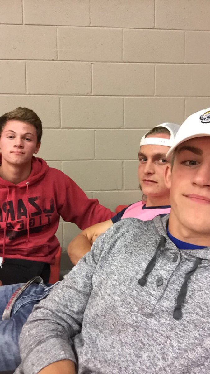 HerroldReed's tweet photo. happy birthday boogie.. been my boy since 1st grade has a good one man🤘🏼 https://t.co/xae9jDJpLe