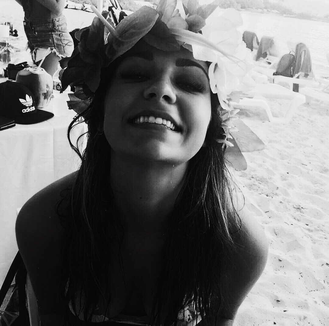 vougesbeer's tweet image. andrea rose russett