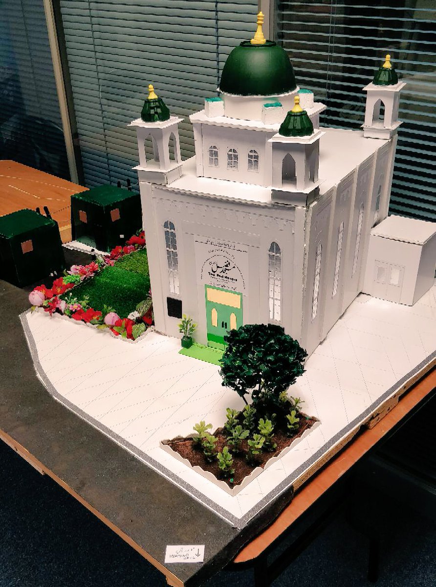 Model of Fazl Mosque #London made by members of #AtfalUK from @MKAUK_Islamabad 

#Ijtema2018 #HouseofGod #Islam #Muslims