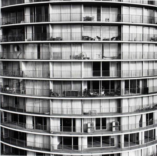 domi_zed's tweet photo. International Tower, Long Beach, California,
from the Long Beach Documentary Survey Project
#photography by
© 1980, #JoeDeal
#concrete #architecture https://t.co/oVjANZLfkU