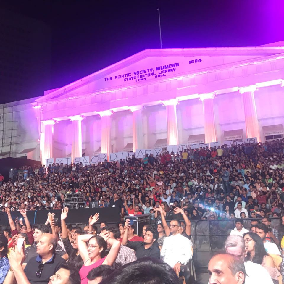 Halfway through the evening and the mood is absolutely magical! You can feel every person at the ZEE Yaaron with <a href="/K_K_Pal/">KK</a> concert at #HTKGAF2018 reminisce about magical times spent with their close ones and extraordinary memories from a time gone by. An incredible show so far!