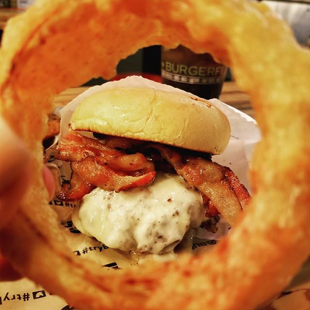 BurgerFi's tweet photo. Tunnel vision. ππ #MeatTheCEO - pahurtado12 https://t.co/tuxGhjJKUD