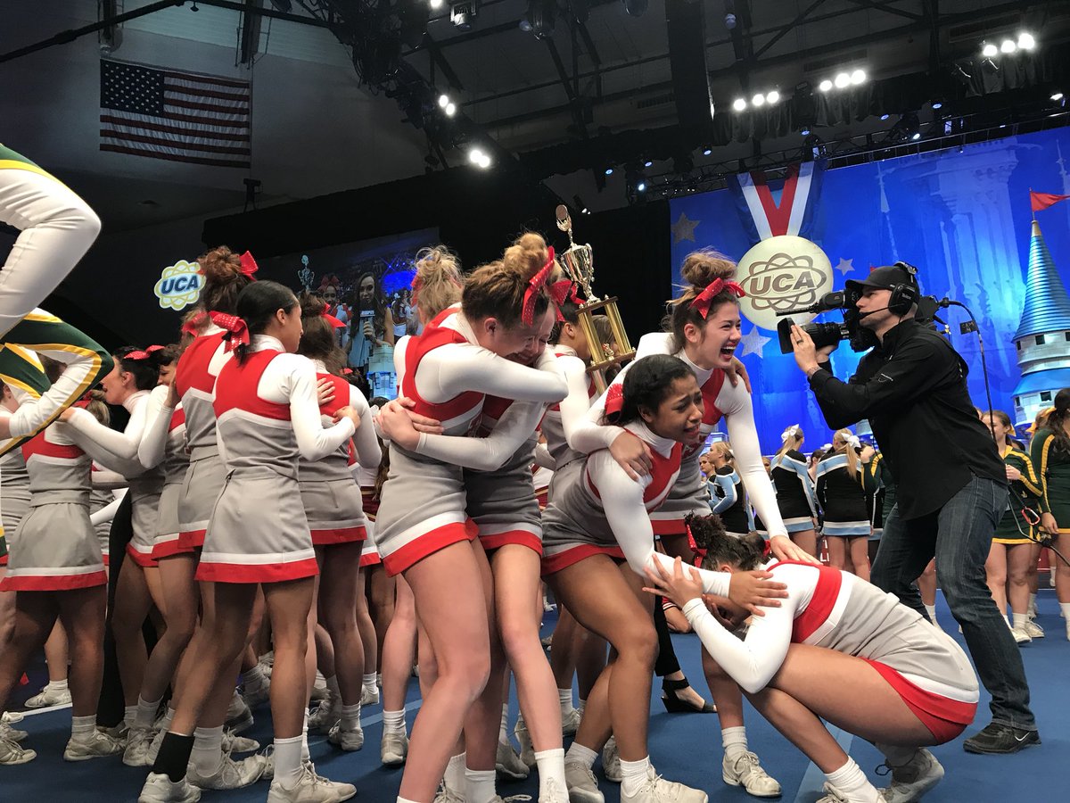 Congratulations to the White Jacket 2018 National Champions from Large Varsity DI Fishers High School! ⚪️🥇🔴 #UCAnationals