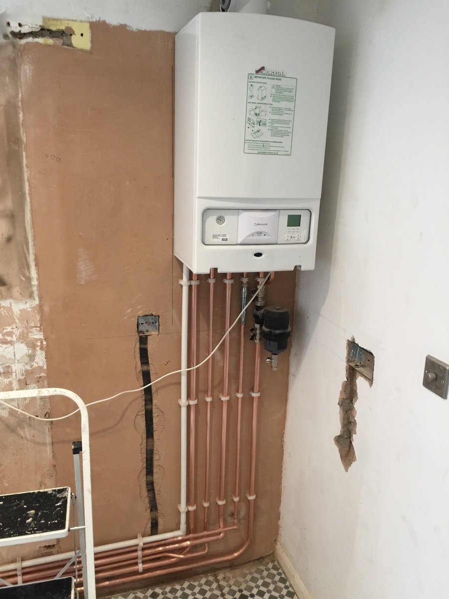 JcpHeating's tweet image. nice little install to Finish the day worcestor 30i combination bolier doing 3 bedroom 1 bathroom flat #worcesterbosch #neatwork #lovemyjob #happyclient #polishedpipework #tomorrownewdaynewboliertomorrow :)