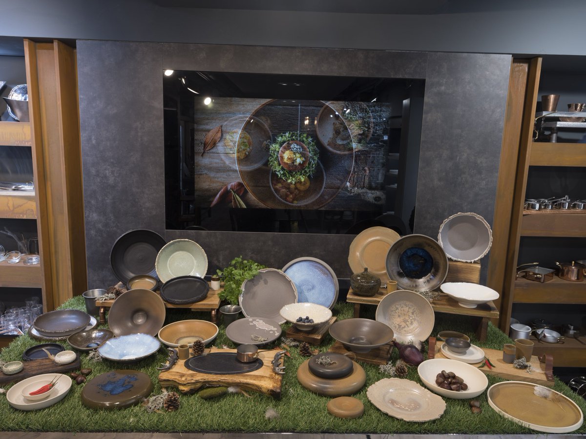 GoodfellowsLtd's tweet photo. We are always happy to welcome customers old and new to our #London showroom!

Come and discover why chefs call it the #PlateCave

Book a viewing here: https://t.co/gMl4rpkiNW https://t.co/IXOEwUqWoV