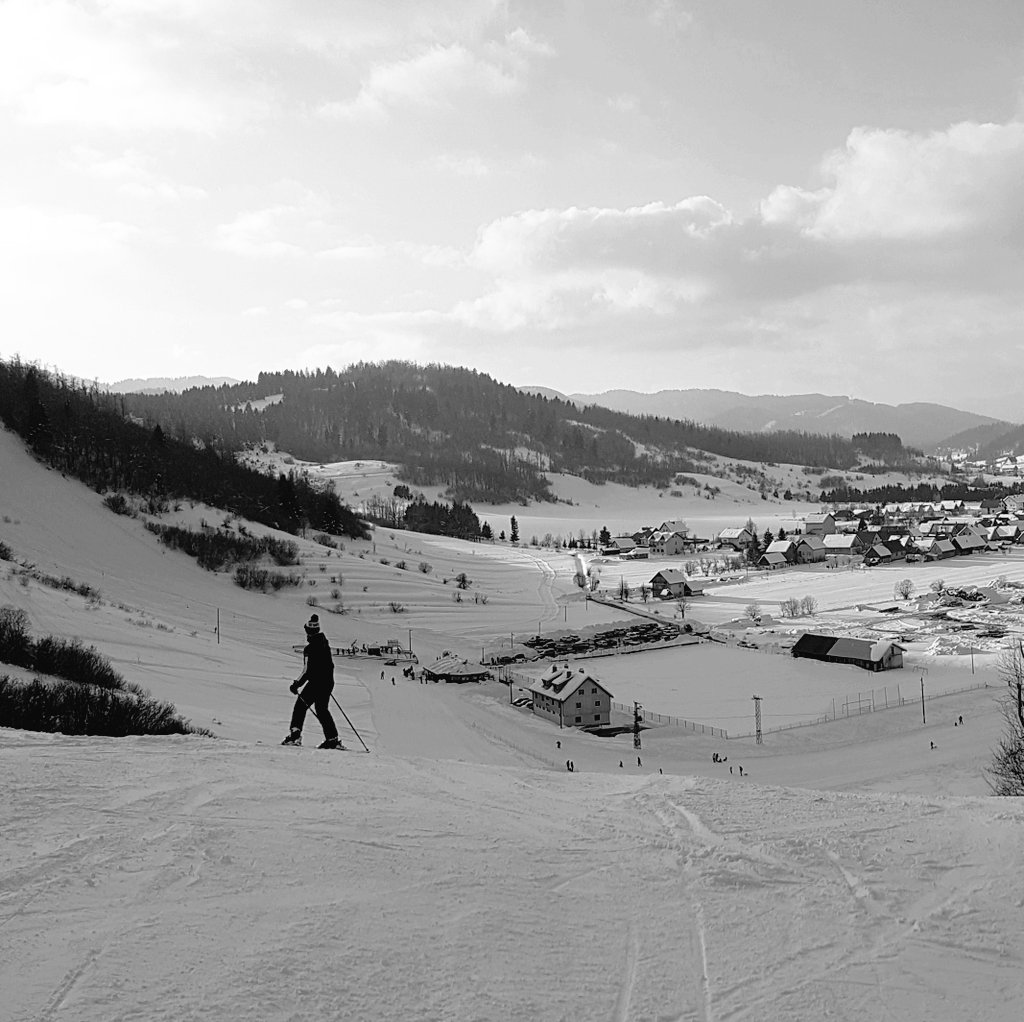 david_fak's tweet photo. Vikend u Mrkoplju
#ski #snow #skiweekend #skijanje #niece #skilift #teacher #instructor #celimbasa #mrkopalj #love #adrenaline #speed #view #snijeg #bijelo #whiteout #instruktor #necakinja https://t.co/Xlf6JNdFfl