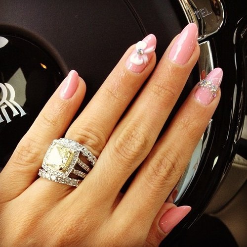 allisaparker1's tweet image. perfect nail now breakfast time😋