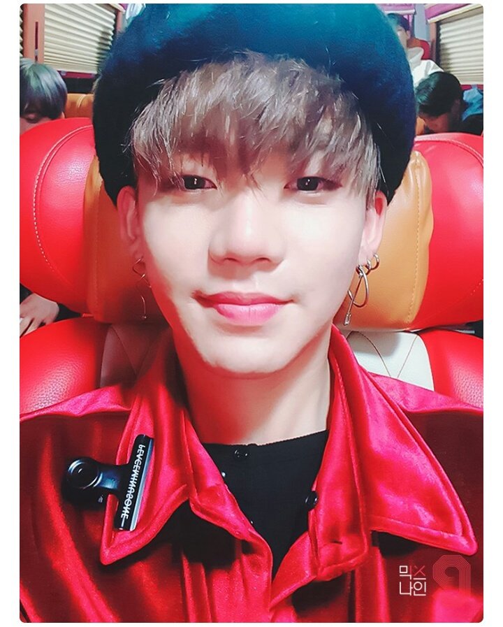 5. Choi Hyun Suk (최현석)

Nicknames : Ttaengi, Sukie
Born: April 21, 1999
Height: 167cm
Label : YG Entertainment