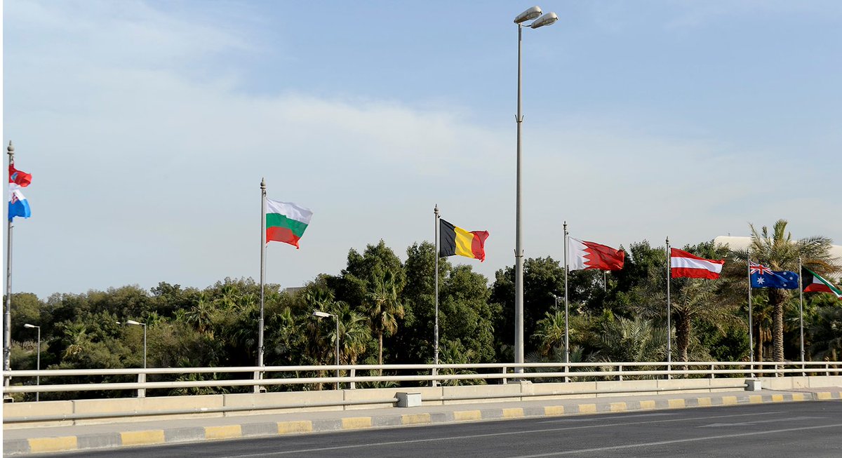 mtalsaeed's tweet photo. #الكويت تحتضن غداً أحد أكبر المؤتمرات الدولية بهدف انساني نبيل بزعامة أمير الإنسانية الشيخ صباح الأحمد.. 70 دولة واكثر من 100 شخصية تجارية واقتصادية واصحاب رؤوس الأموال، جولة فقط في شوارع الكويت تشعرك بأنك بمقر الأمم المتحدة. هذا الوطن كبير جداً #مؤتمر_إعادة_إعمار_العراق https://t.co/qIPbD2Bs8f