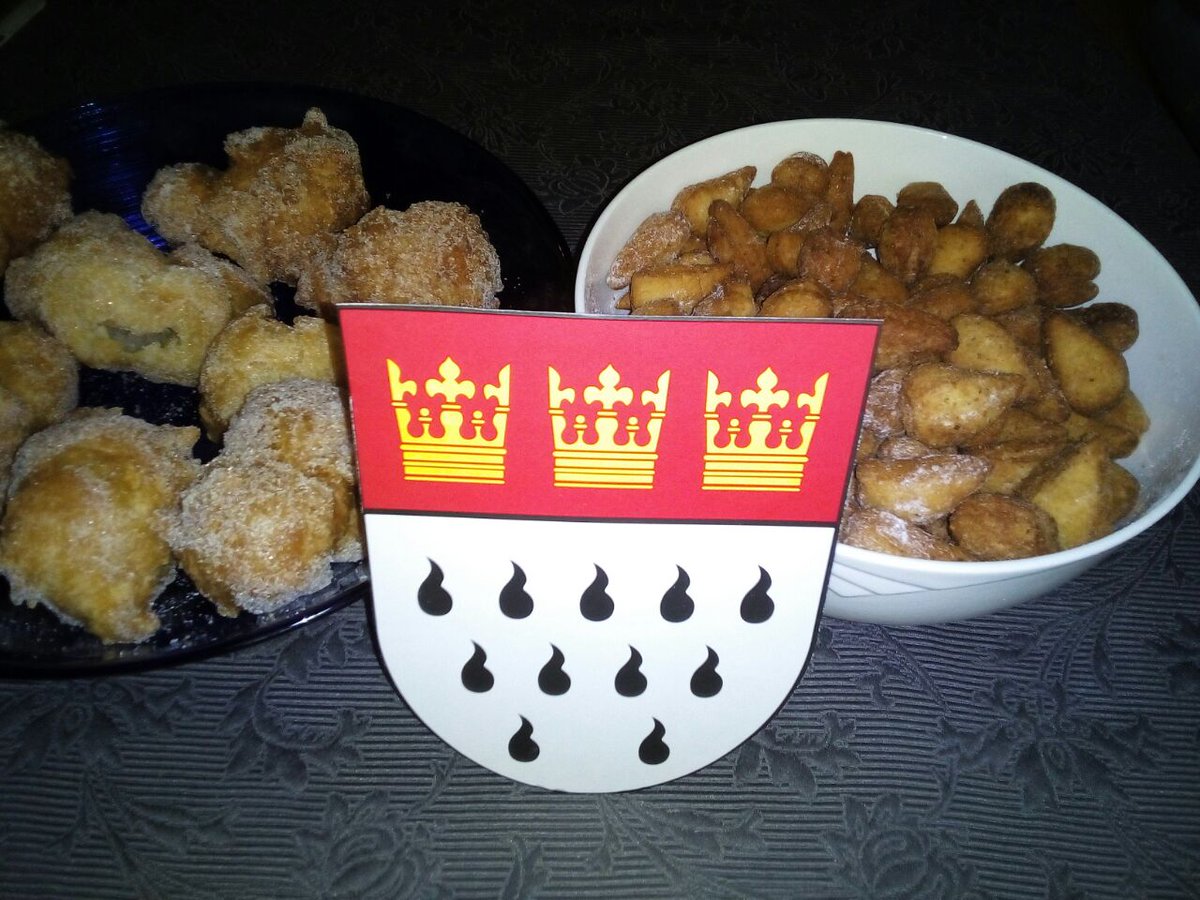 Lecker Nonnefützje. Dreimol vun Hätze Kölle Alaaf🍬🎭🎈🎉. Mir drissejal ov dat he hinjehürt