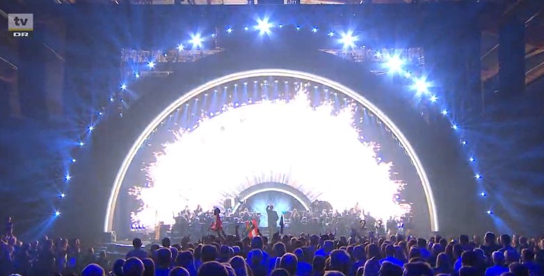 MrAdamR's tweet photo. The #DMGP2018 stage confirms to me once again
the BBC could easily time the #StrictlyTour to stay one extra night at an arena
and use the stage for a proper #Melfest level #Eurovision NF
Not the tiny same old #EurovisionYouDecide stage
The #DMGP stage is super similar https://t.co/mWkOepIYvD