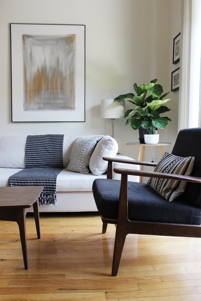 Bot_____3's tweet photo. Never Want to Leave: 10 Tips for Making Your Home the Most Inviting Yet https://t.co/lWtJM0mvTA via  https://t.co/UXyBR2DHip #HouseToHome #Home https://t.co/1eTnE7Mk7O