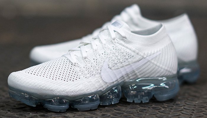 vapormax christmas white