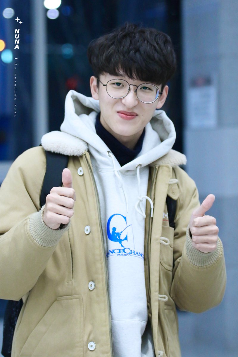 battle_nuna_god's tweet photo. 180211 #댕채 #DAENGCHAE #1ast
엄지척 !
ㅇㅈㅁ ㄴㄷㅅ ㅠㅠㅠ https://t.co/Yc8ZrfYYyk