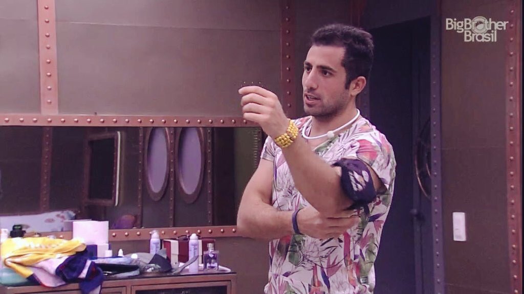 maedinae_'s tweet photo. Vou proteger esses dois até a final  #BBB18 https://t.co/HcYUp2Tcuy