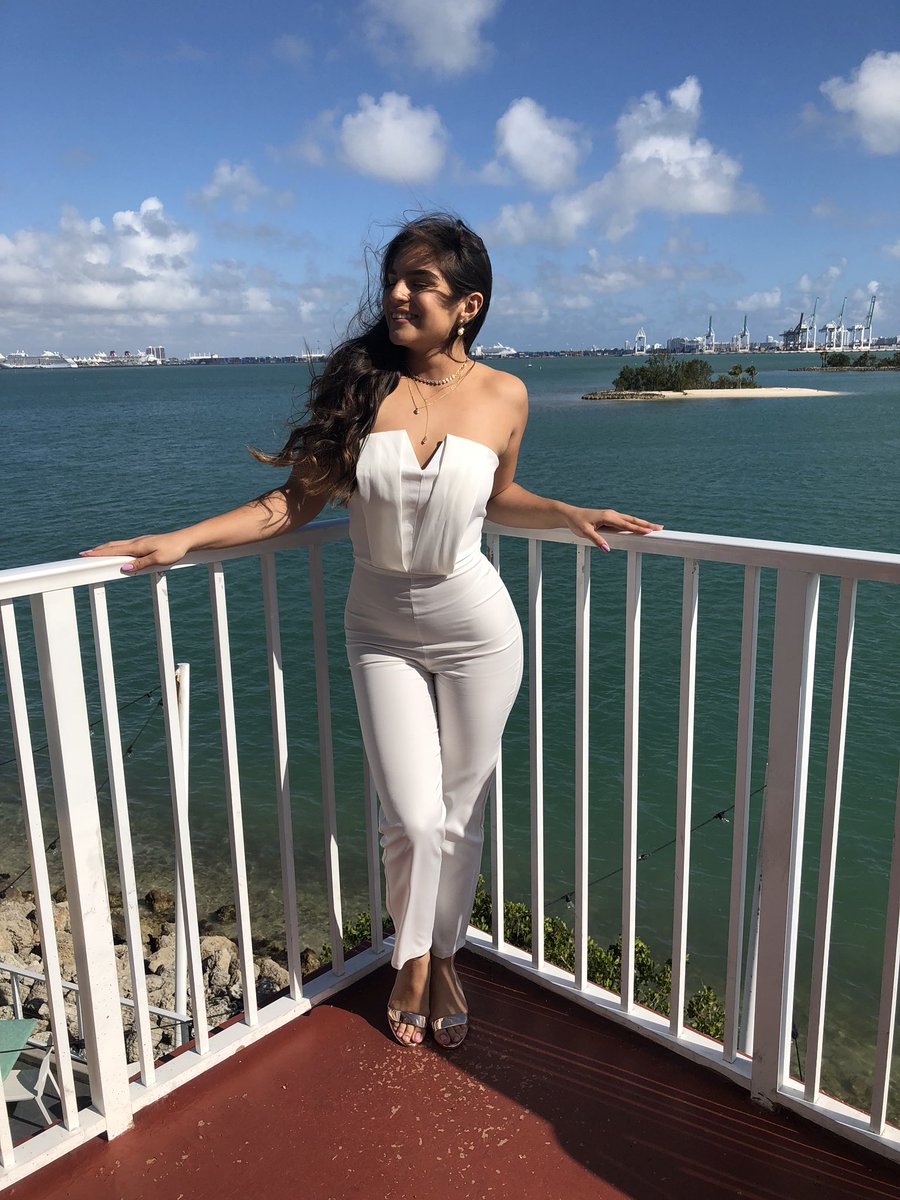 intoxicatingisa's tweet photo. the wind did not help at all #srbreakfast ๐๐ https://t.co/Mx9m0X5bja