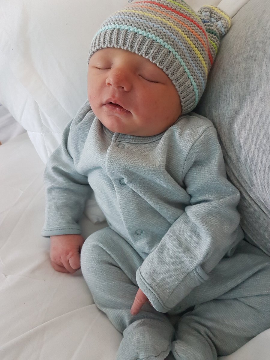 leanne_beverley's tweet photo. My world changed forever when this little beauty was born 11 days ago #love #mummy #2018 https://t.co/x6qAmvvv7J