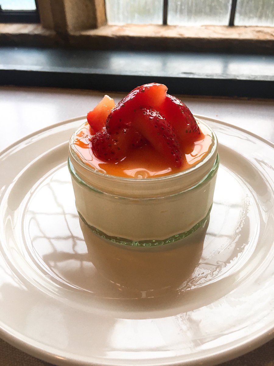 Its only a month until Mothers Day, 11th March 2018, why not treat her to a special meal cooked by Steve James. Follow the link to see our special Mothers Day Menu stevejamesltd.com/wp-content/upl…
#Mothersday #mothersday2018 #personalchef #caterer #privatechef #somerset #dorset