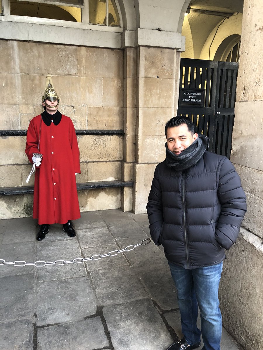 barreratapia's tweet photo. Más serio q yo el hombre https://t.co/ZsabyjTUWZ