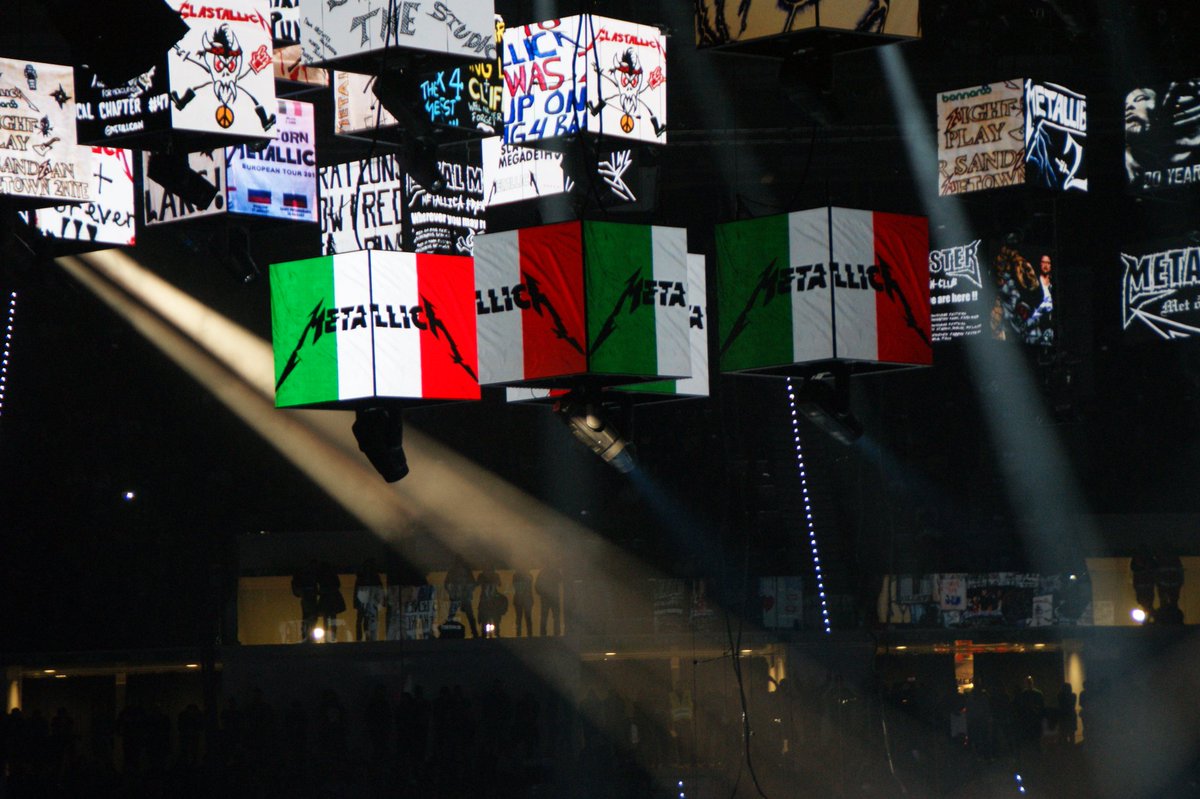 SimoneAudisio's tweet photo. Yesterday night... magic night! Thanks grazie @Metallica #MetInTurin #Metallica https://t.co/CwPuxY9aC9