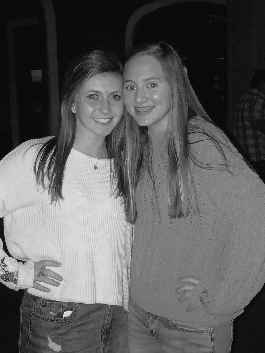 ava_leggett's tweet image. Happy birthday BFF. I love you so much and hope you have a great 16th!!🚗💖🤩🌎 #personalchauffeur
