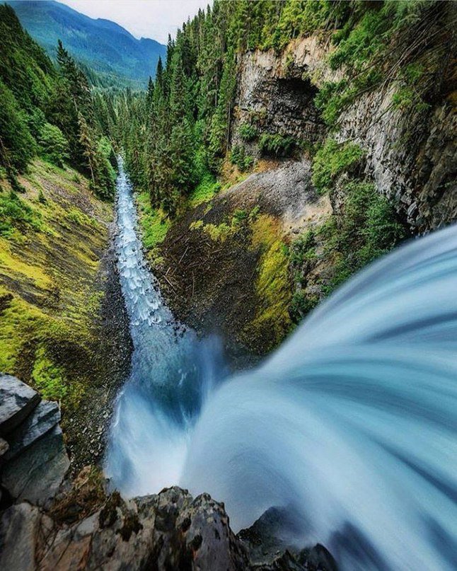 igor47004679's tweet photo. Вершина водопада #факты #природа #водопад #фото #Картины #Фотосми https://t.co/8KkgsMdCmz