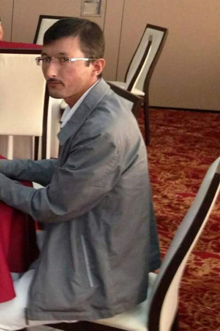 KacSatOldu's tweet photo. Ölüme terkedilen Denizli cezaevinde tutuklu 5 çocuk babası Ömer Şamlı.
18 senedir ağır hasta!
Hastalıklara bağlı el-ayak parmaklarında kopmalar var.
Yemek borusu darlığı rahatsızlığı.
Akciğeri %35 kapasiteyle çalışıyor.
Ciddi mide rahatsızlığı,
Kanamalı hemoroid,
Hipertansiyon! https://t.co/jvBU62BeIj
