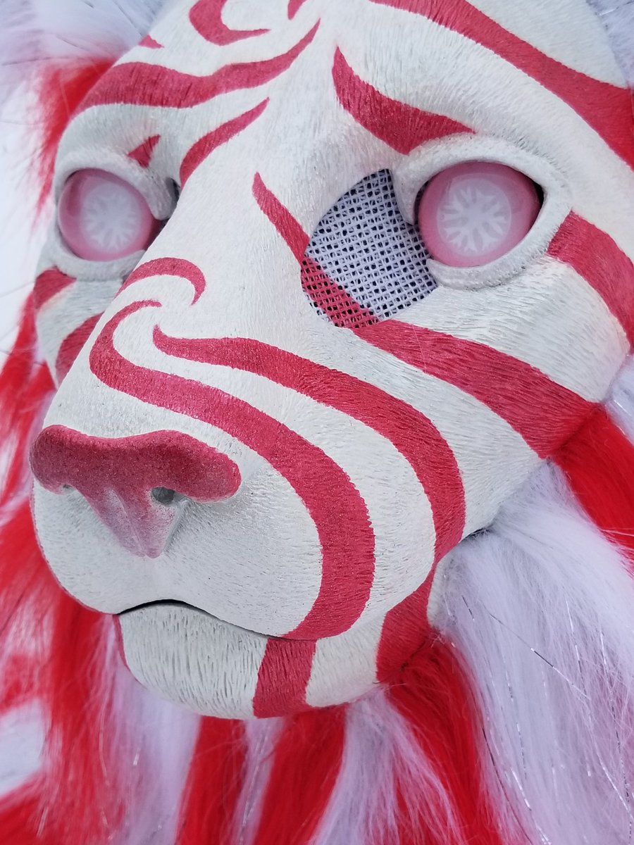 Keeatah's tweet photo. Introducing the Peppermint feline! This mask has already sold. https://t.co/wB2wNcOfYk