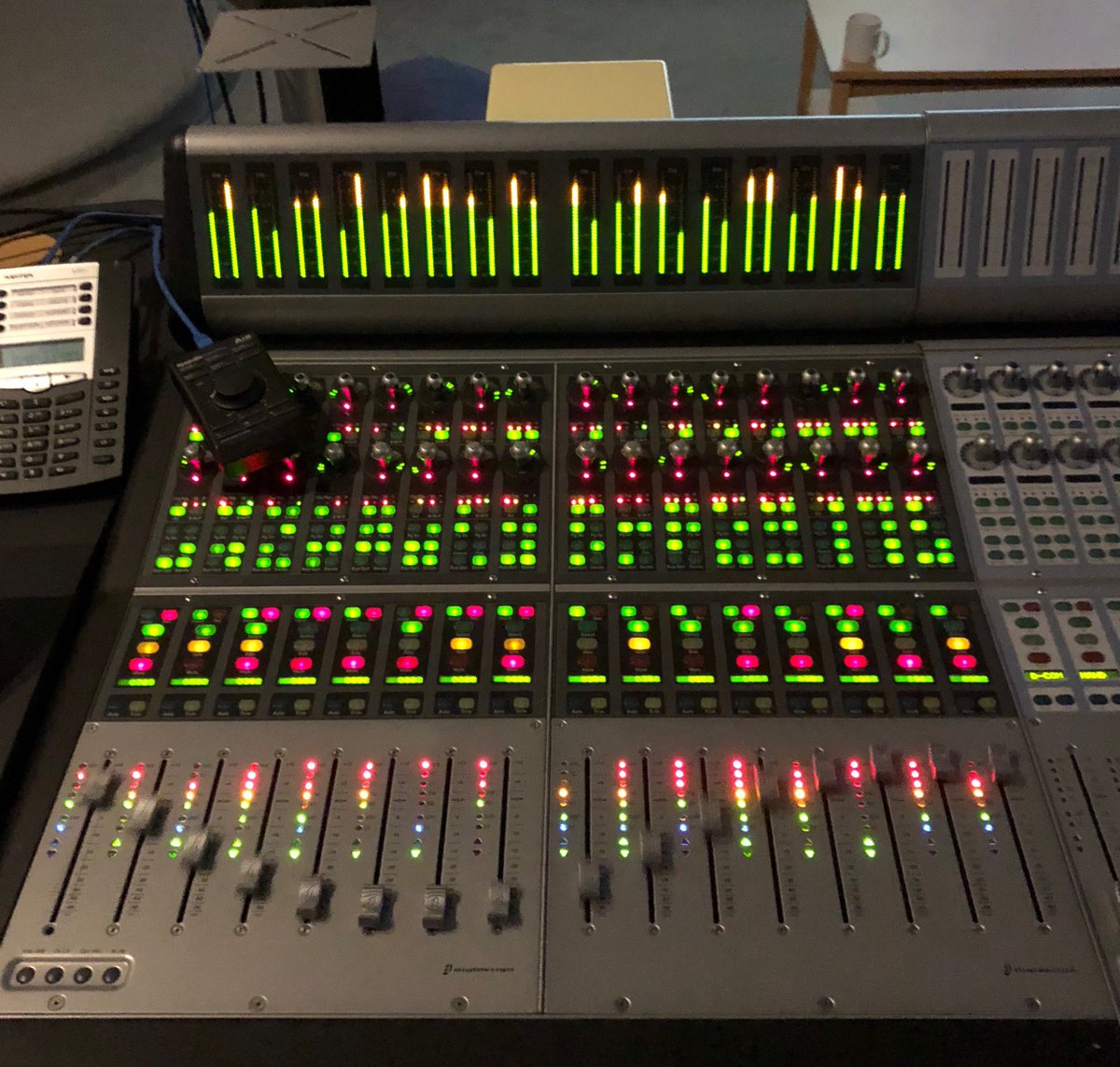 kmcheeseman's tweet photo. The dubbing desk in Vegas Mode. Gr8 job by the brilliant sound designer #jojackson @Halo. @WhatHappenedtoEvie almost finished. https://t.co/SlgosaIb3x