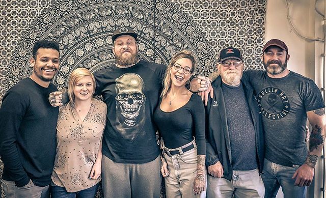 JMcCphoto79's tweet photo. The team at @indelibleinkgosport
#motorcyclelife #microbladingizmir #motorcycle #kalıcımakyajizmir #harley #harleydavidson #hdmotorcycle #life #lifestyle #tattooed #kaşdizaynı #brankobabic #tatuagem #realismo #realism #thebesttattooartists #tattooistart… https://t.co/Rt1Jk3wZBD https://t.co/fnZlXSgLMM