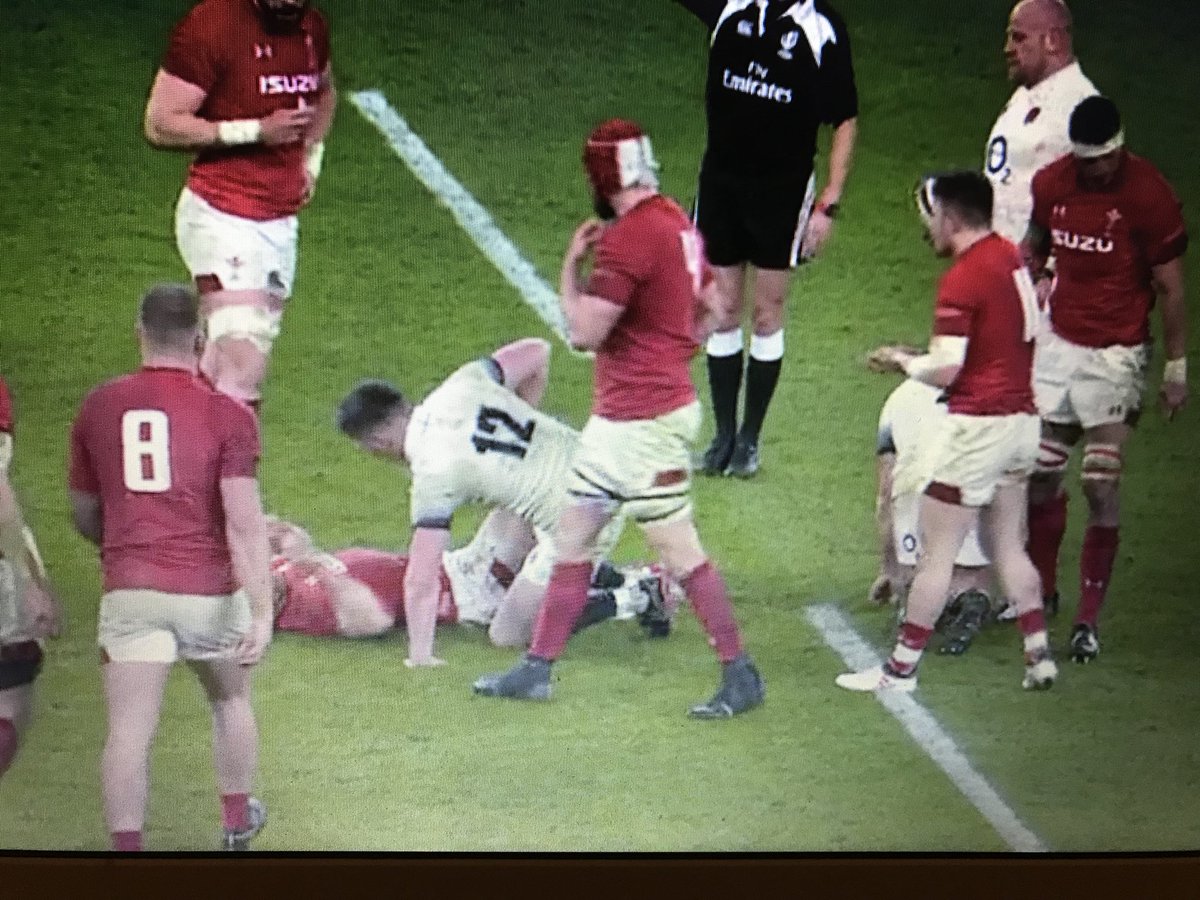 Paul13Rug's tweet photo. @B_ishop @luke84m @DylanHartley @WorldRugby You sir are a moron. Dylan Hartley nowhere near the Welsh player. Salty much https://t.co/CqVxGctnEc
