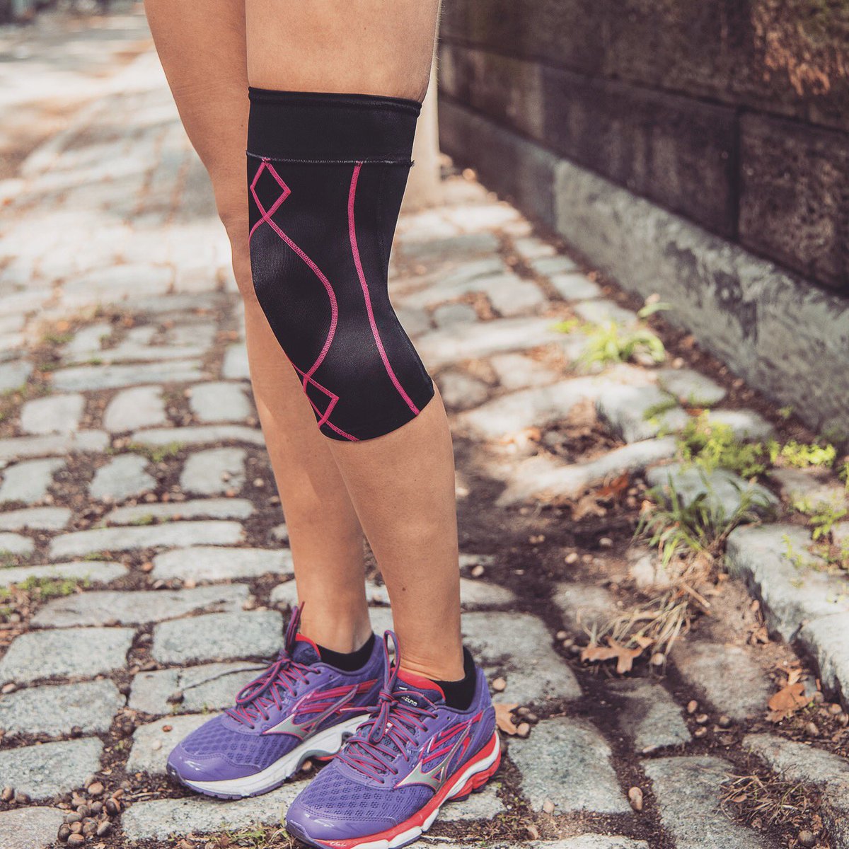 Don’t let niggly knees stop you from achieving your goals! Get the ultimate knee sleeve from CW-X today! cw-x.co.za #kneesleeve