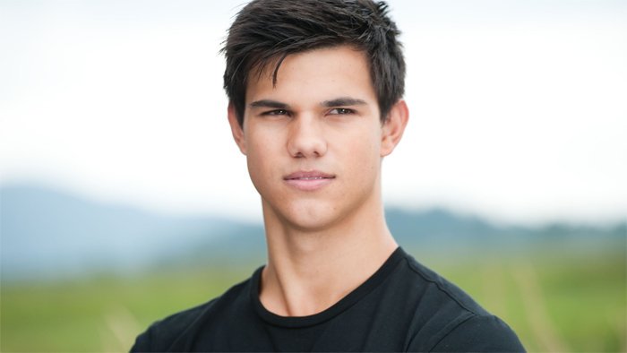 Happy birthday to Taylor Lautner    