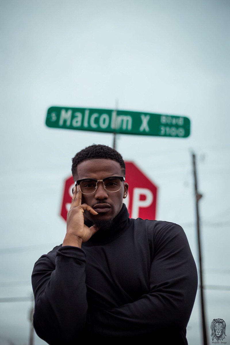 KingSeun3's tweet photo. “The future belongs to those who prepare for it today.” - Malcom X 

#BlackHistoryMonth 

📸 by @Mufasa_Image 
Directed by @Mufasa_Image https://t.co/CAj9GD5FJA