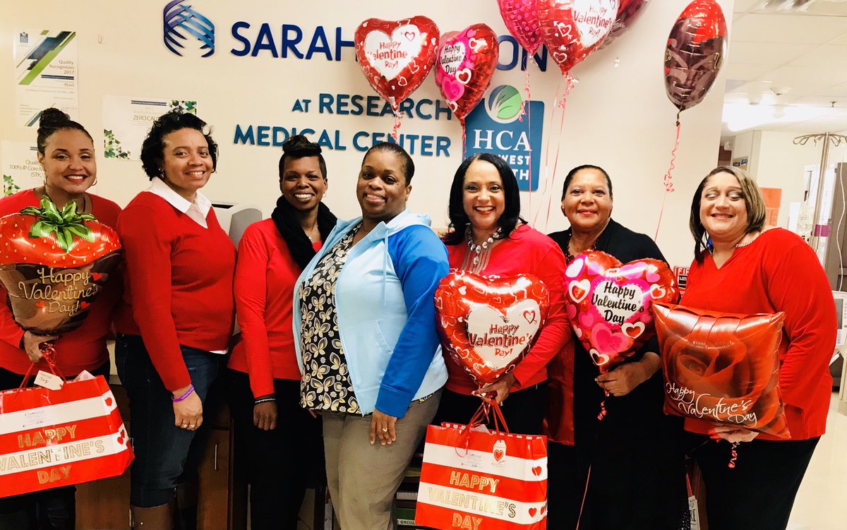 givehopehelp's tweet image. What an inspiring day of sharing the Giving Hope &amp;amp; Help LOVE Bags 4 CANCER w/cancer patients @ResearchMed and @NKCHospital in honor of V-Day! #GiveHopeHelpLOVEBags4Cancer