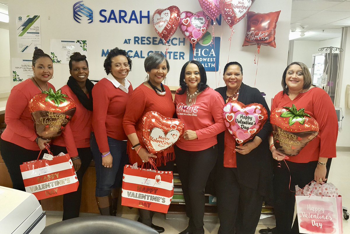 givehopehelp's tweet image. What an inspiring day of sharing the Giving Hope &amp;amp; Help LOVE Bags 4 CANCER w/cancer patients @ResearchMed and @NKCHospital in honor of V-Day! #GiveHopeHelpLOVEBags4Cancer