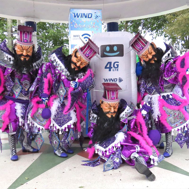 windtelecom's tweet photo. ¡Alegría y conexión en la Glorieta del Parque Duarte!🎉💃 ¡Pregunta por nuestra clave y recibe Internet totalmente GRATIS! 🌐📲 #CarnavalBonao #CARNAVALWIND #SienteTuLibertad #Wind4G https://t.co/caQBOMPN7Q