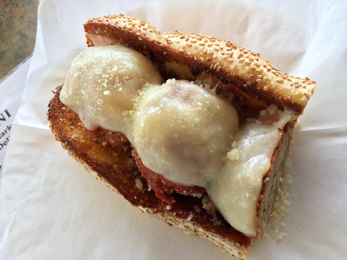 RealGlenMacnow's tweet image. Super Bowl's over, so it's time to plan my annual @SportsRadioWIP food hunt. I'm looking for suggestions.  Over the years, I've done ribs, burgers, pizza, Italian hoagies,  cheesesteaks, specialty sandwiches, bacon, beer, food trucks and meatballs. 
 So  . . . now what?