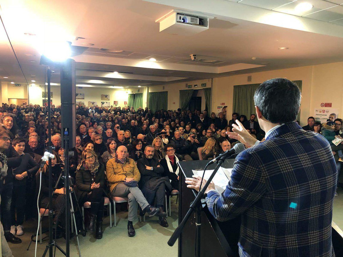 Grandissima partecipazione alla presentazione del candidato alla Camera collegio uninominale Puglia 11 #DonatoPentassuglia. 
#laPoliticaDelFare 
#votalasquadra #scegliPD
