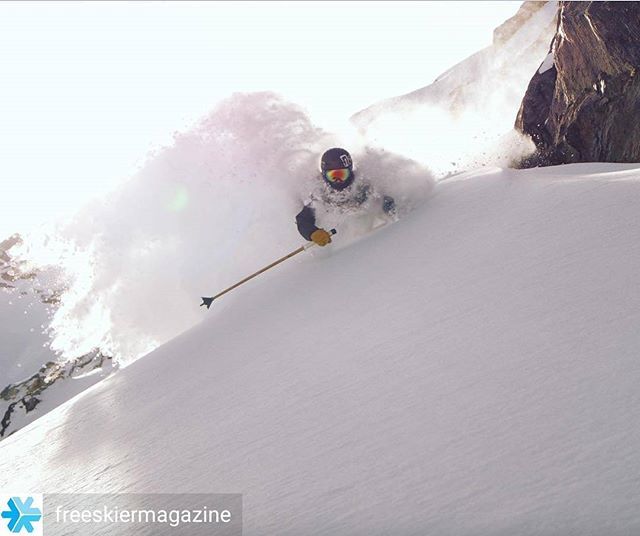 @Regranned from @freeskiermagazine @scottyvermerris found what he was looking for in La Grave, France.
Moment captured by @erwanghesquiere. // @icelantic_skis #FREESKIER #ThisIsSkiing #Skiing - #regrann ift.tt/2BTQKsM