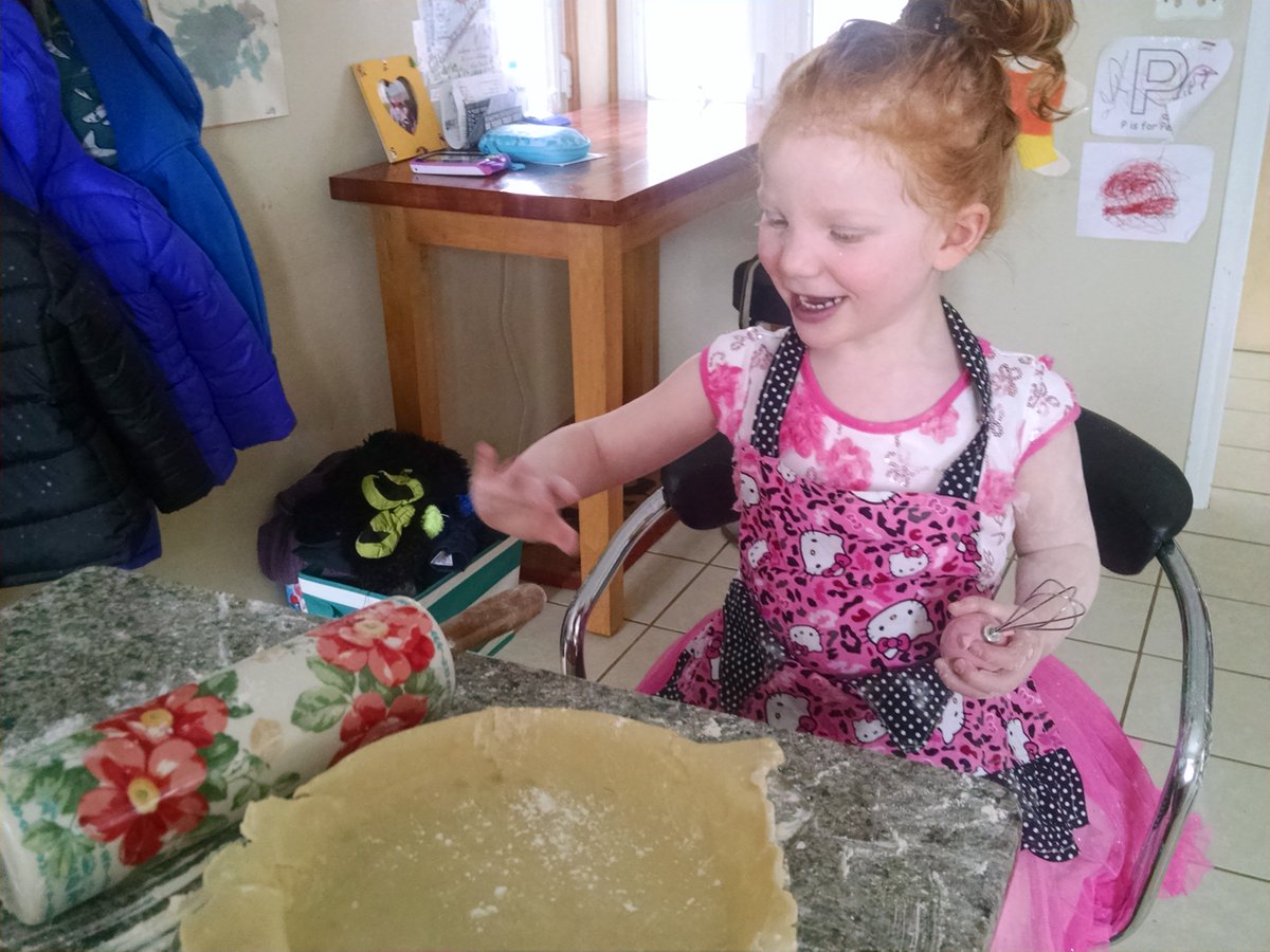 missheb14's tweet photo. Sorry, @MurrayACHS, she wins the sous chef job. Project-based learning for Sundays and fancy toddlers! #allbuttercrust https://t.co/ilqQJpyeWL