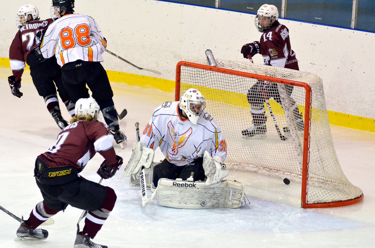 hsrigahockey's tweet photo. Fotomirkļi no #hsriga2001 uzvaras pirmajā līgā pār "Pārdaugava/Jūrmala" (4:3). https://t.co/TsMSjxsWOr https://t.co/2E8g55etIG