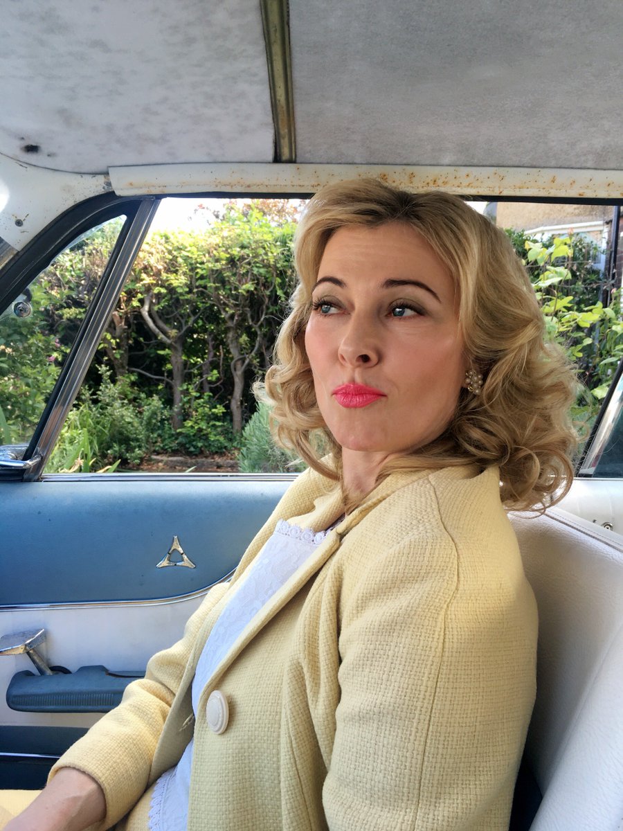 LinetteBeaumont's tweet image. Playing mum in 1968. It’s amazing what a bit of hair and make-up can do. 🤗 Loving every second of it! ❤ #sillyface #funonset #Endeavour #actorslife